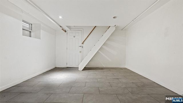 265 18th Street, Newark, NJ 07103