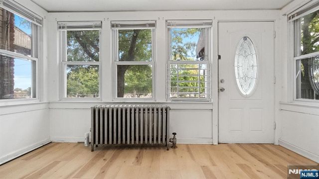 265 18th Street, Newark, NJ 07103