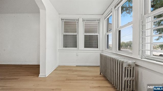 265 18th Street, Newark, NJ 07103