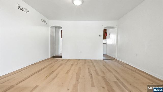 265 18th Street, Newark, NJ 07103