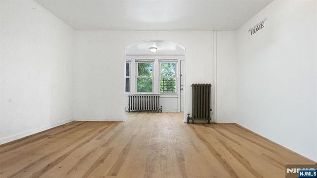 265 18th Street, Newark, NJ 07103