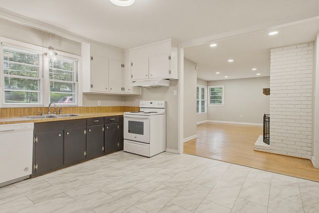 114 Live Oak Road, Summerville, SC 29485