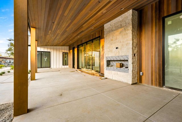 3140 Rattlesnake Rd, Newcastle, CA 95658