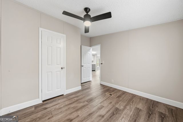 279 Possum Point Drive, Eatonton, GA 31024