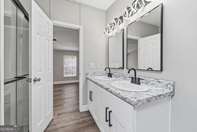 279 Possum Point Drive, Eatonton, GA 31024