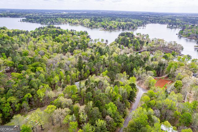 279 Possum Point Drive, Eatonton, GA 31024