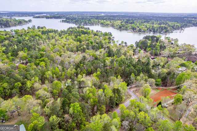 279 Possum Point Drive, Eatonton, GA 31024