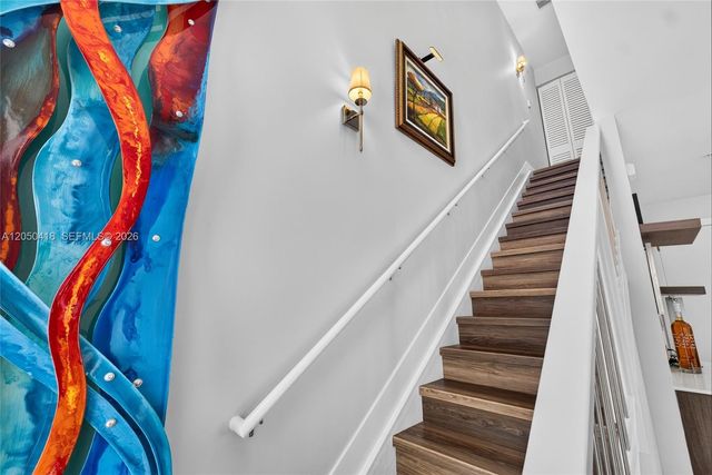 405 NE 35th Ct 5, Oakland Park, FL 33334