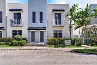 405 NE 35th Ct 5, Oakland Park, FL 33334