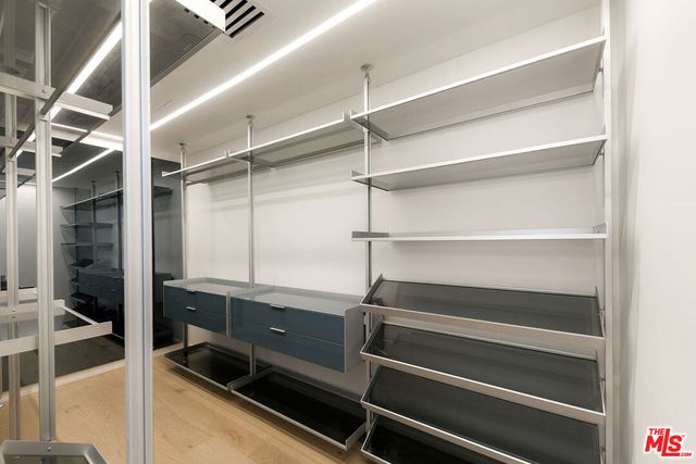 2202 California Avenue, Santa Monica, CA 90403