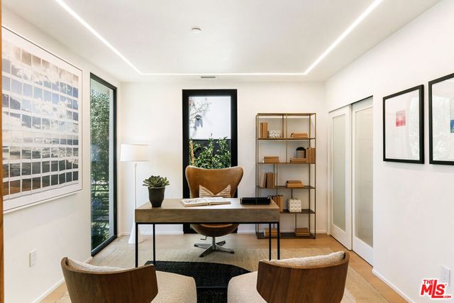 2202 California Avenue, Santa Monica, CA 90403