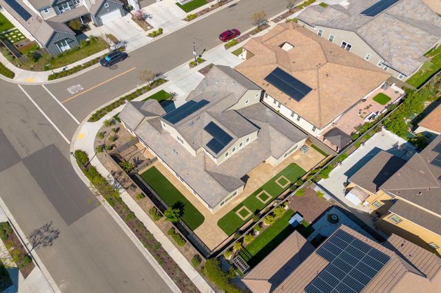 4676 Ian Ln, Tracy, CA 95377