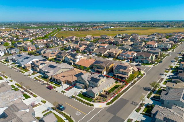 4676 Ian Ln, Tracy, CA 95377