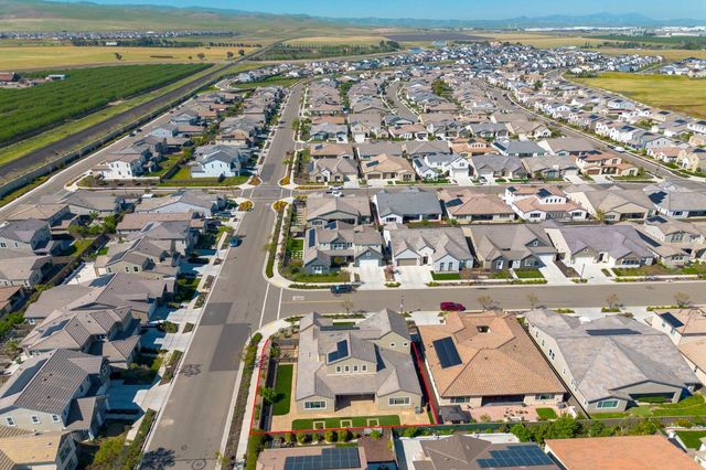 4676 Ian Ln, Tracy, CA 95377