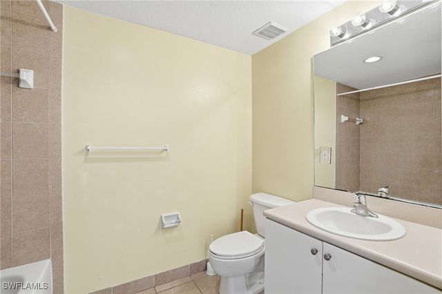 8313 Bernwood Cove LOOP 1201, Fort Myers, FL 33966