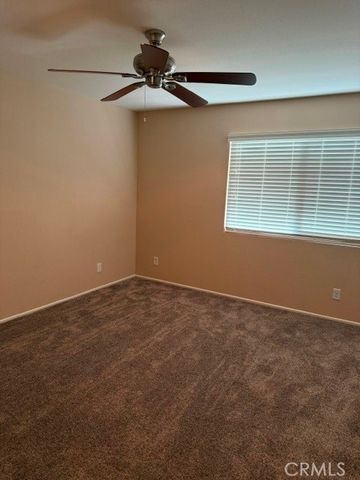 42935 15th 11, Lancaster, CA 93534