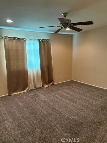 42935 15th 11, Lancaster, CA 93534