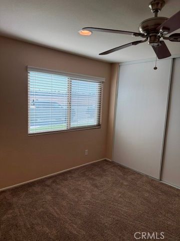 42935 15th 11, Lancaster, CA 93534