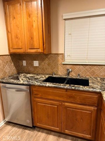 42935 15th 11, Lancaster, CA 93534