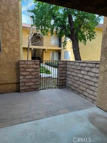 42935 15th 11, Lancaster, CA 93534