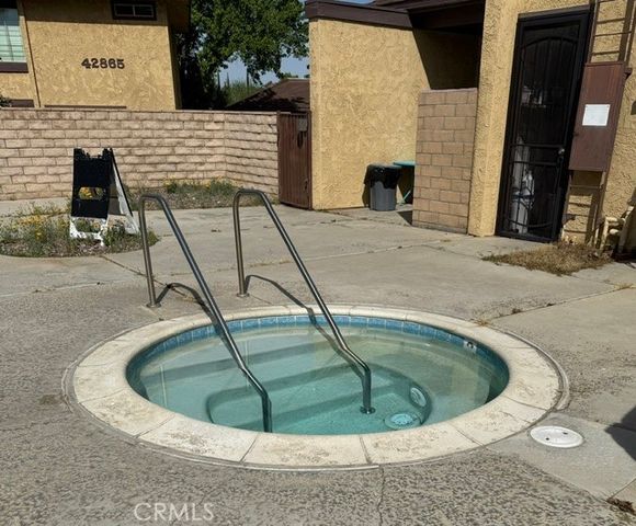 42935 15th 11, Lancaster, CA 93534