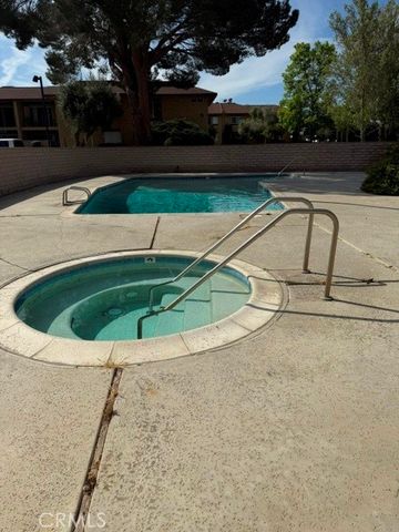 42935 15th 11, Lancaster, CA 93534