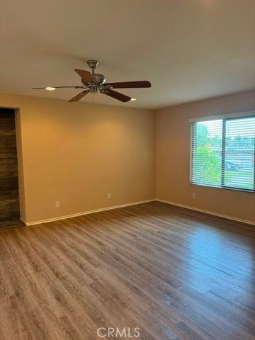 42935 15th 11, Lancaster, CA 93534