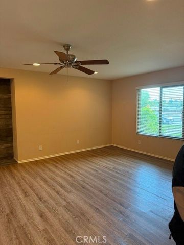 42935 15th 11, Lancaster, CA 93534