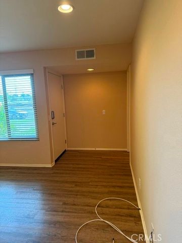 42935 15th 11, Lancaster, CA 93534