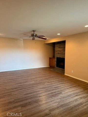 42935 15th 11, Lancaster, CA 93534