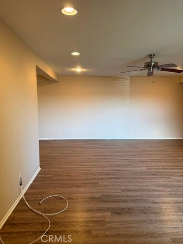 42935 15th 11, Lancaster, CA 93534