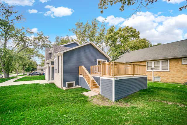 18462 Dixie Highway, Homewood, IL 60430