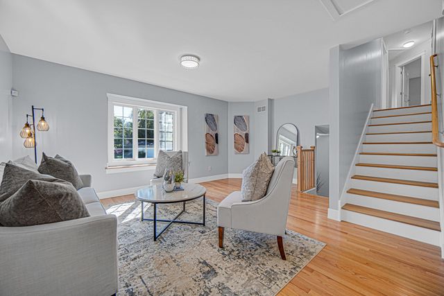 18462 Dixie Highway, Homewood, IL 60430