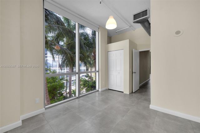 3029 NE 188th St 301, Aventura, FL 33180