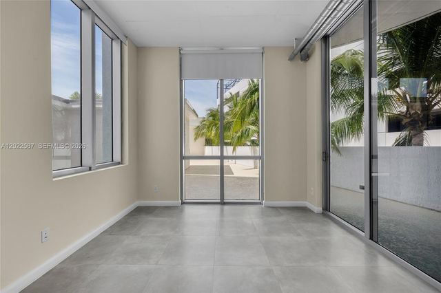 3029 NE 188th St 301, Aventura, FL 33180