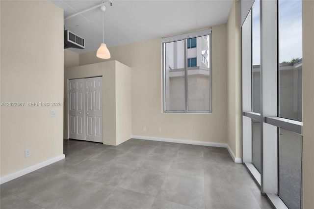 3029 NE 188th St 301, Aventura, FL 33180