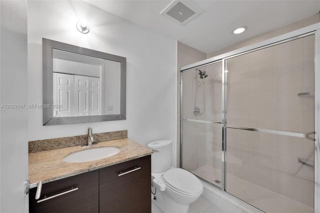 3029 NE 188th St 301, Aventura, FL 33180