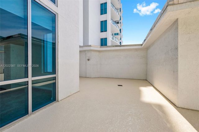 3029 NE 188th St 301, Aventura, FL 33180
