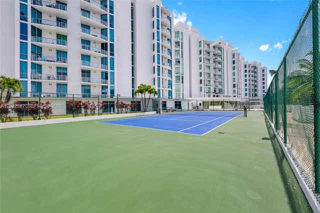 3029 NE 188th St 301, Aventura, FL 33180