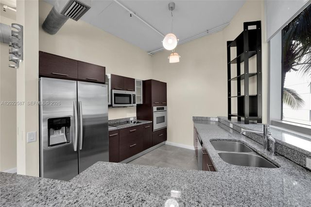 3029 NE 188th St 301, Aventura, FL 33180