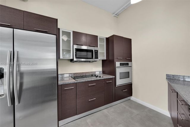 3029 NE 188th St 301, Aventura, FL 33180