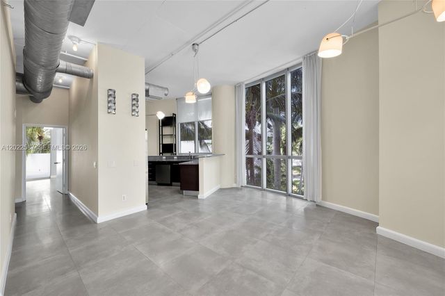 3029 NE 188th St 301, Aventura, FL 33180