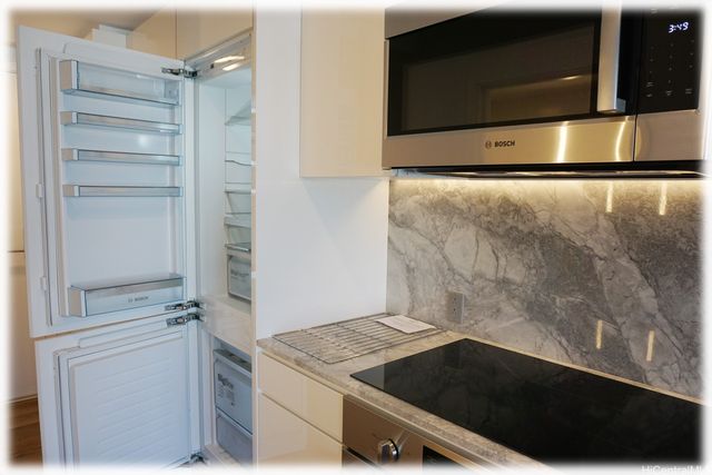 987 Queen Street 1109, Honolulu, HI 96814