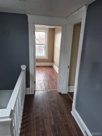 4502 Adelaide Avenue, St Louis, MO 63115