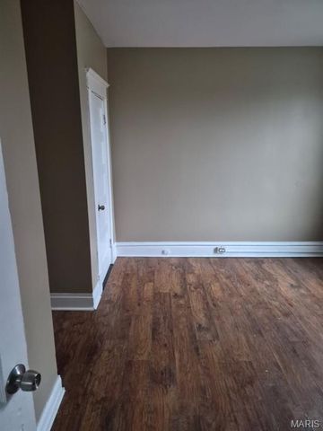 4502 Adelaide Avenue, St Louis, MO 63115