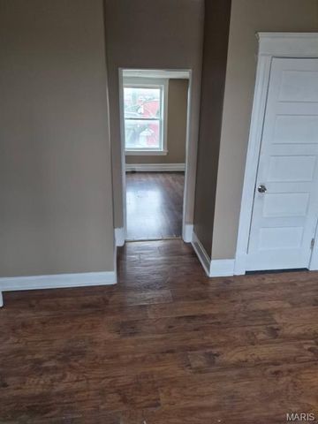 4502 Adelaide Avenue, St Louis, MO 63115