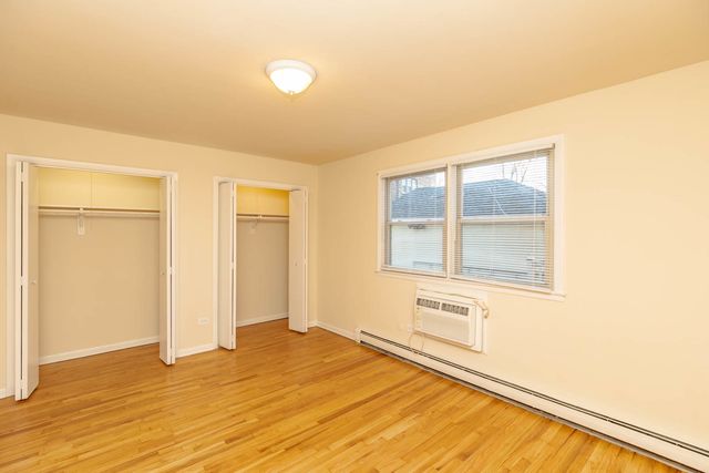 2005 W Touhy Avenue 105, Chicago, IL 60645