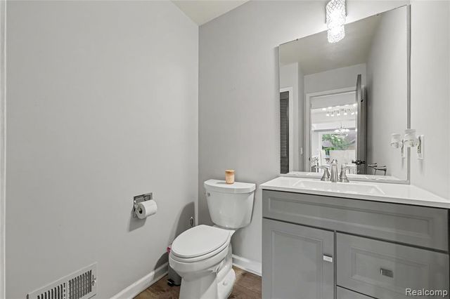412 Meadow Bridge Drive, Rochester Hills, MI 48307
