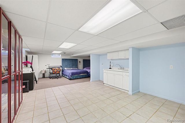 412 Meadow Bridge Drive, Rochester Hills, MI 48307