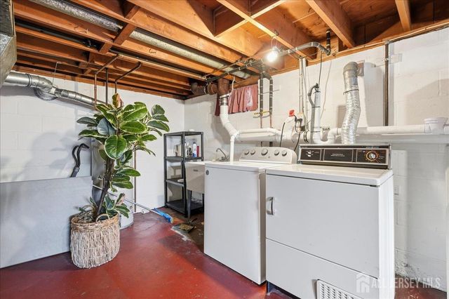 35 Brooktree Road, East Windsor, NJ 08520